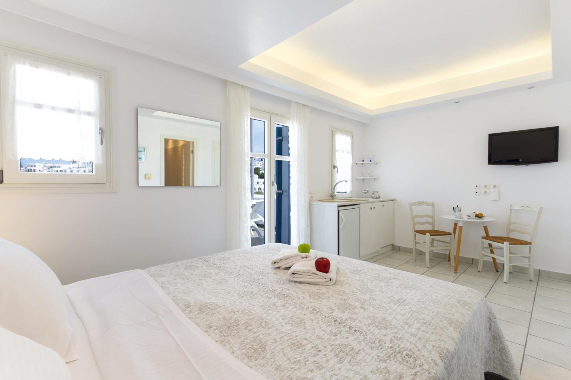 Alexandros Apartments Náusza Kültér fotó
