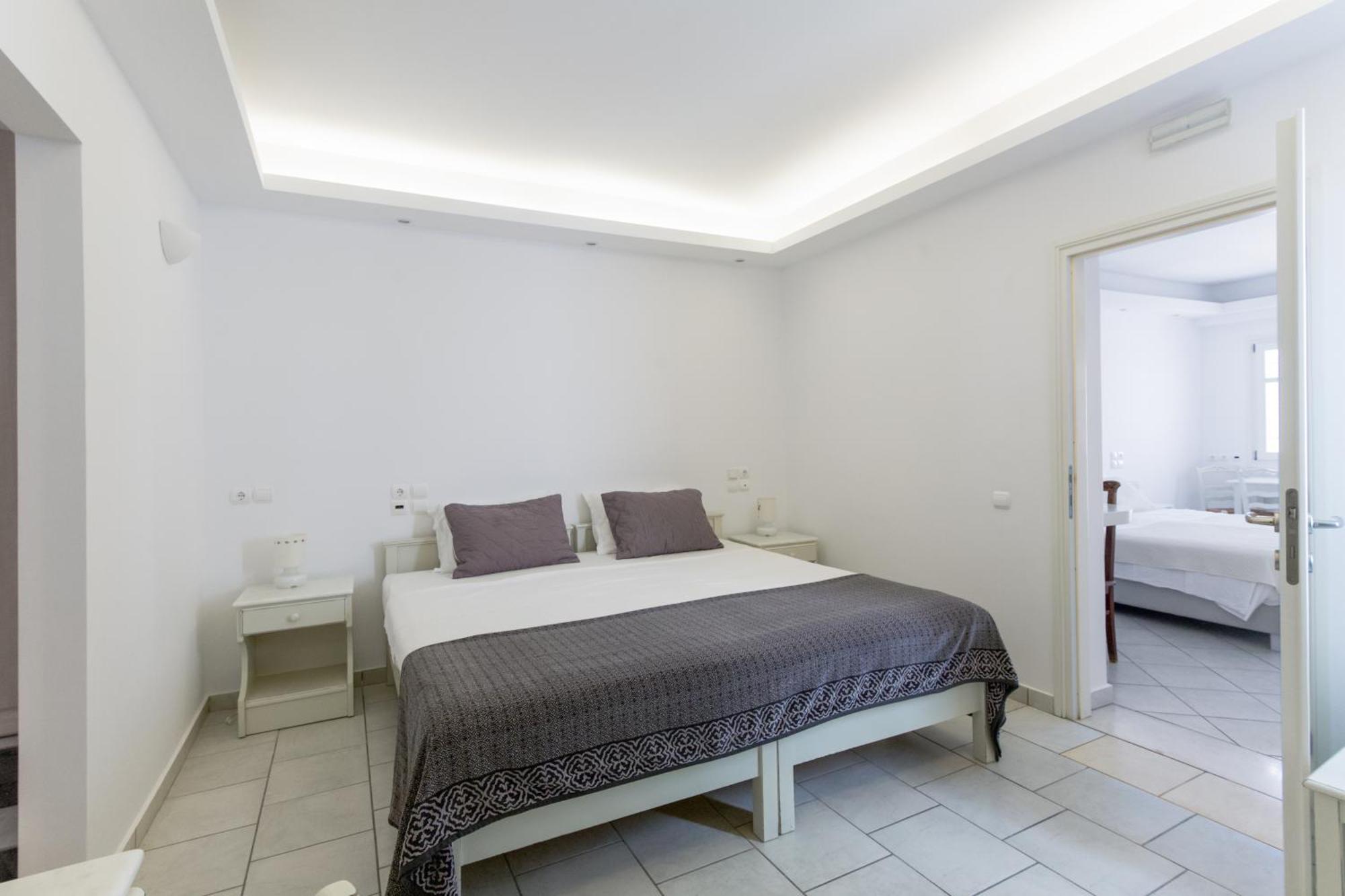 Alexandros Apartments Náusza Kültér fotó